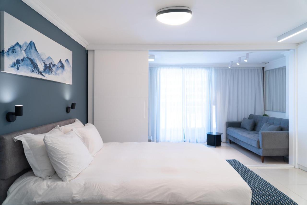 Beachfront Boutique Apartment Herzelia Εξωτερικό φωτογραφία
