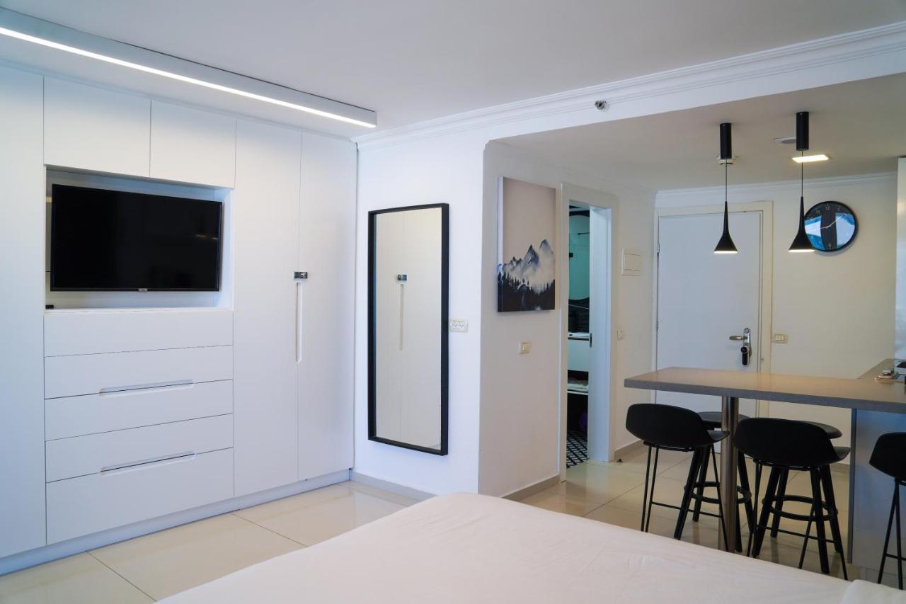 Beachfront Boutique Apartment Herzelia Εξωτερικό φωτογραφία